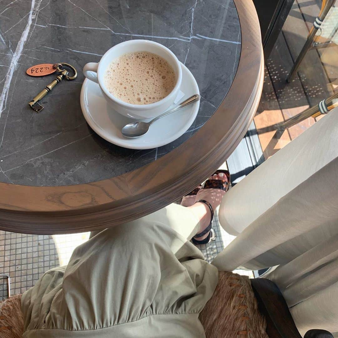 Tomomi Teradaのインスタグラム：「☕️💖」