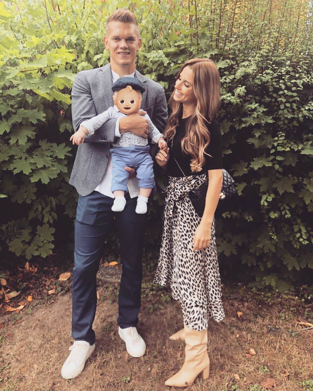 のインスタグラム：「#familytime 👨‍👩‍👦❤️」