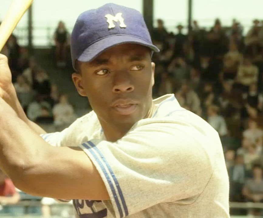 ジョッシュ・ヘンダーソンのインスタグラム：「We lost such a great talent in our community yesterday. @chadwickboseman attacked every role with conviction, compassion, and grace.  You inspire us all😌 Thank you for the gifts you have left us my friend. Praying for your family and friends during this time 🙏🏽 #RIP」