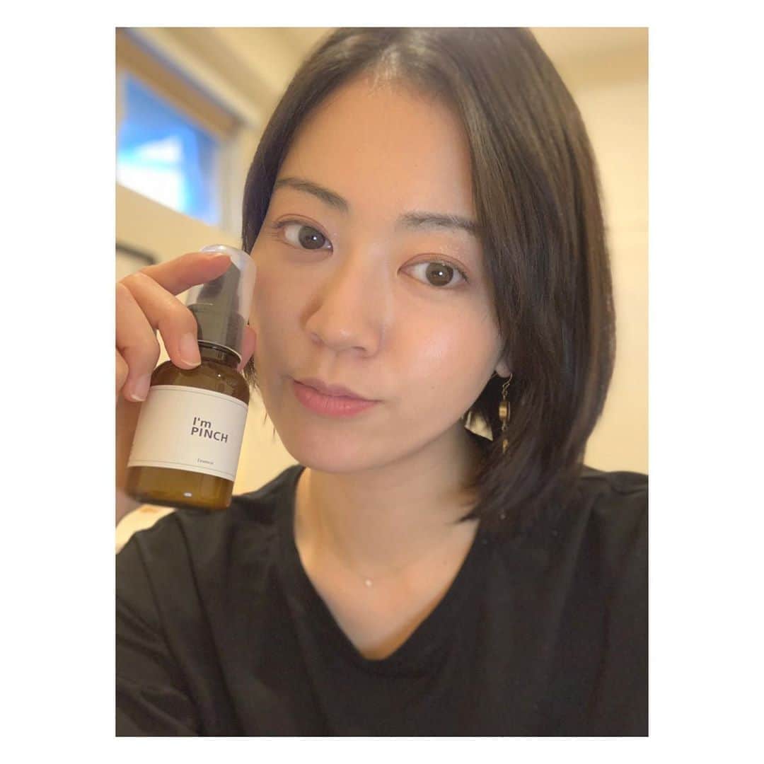 煌月爽矢のインスタグラム：「.﻿ .﻿  18:00pm  朝一のお化粧を一度も直さなくて済むのはファンデーションを極薄にしたからとアイムピンチのお陰。  @impinch_official ﻿ ﻿ ﻿ 2年程前から愛用してます。﻿ ﻿ ﻿ ﻿ ﻿ ﻿ ﻿ #リアルに私のお気に入り﻿ #アイムピンチ﻿ #impinch﻿ #発酵美容液﻿ #台湾でも助けてもらってます﻿ #素肌革命起﻿ #つけた翌日が最高なのだ﻿」