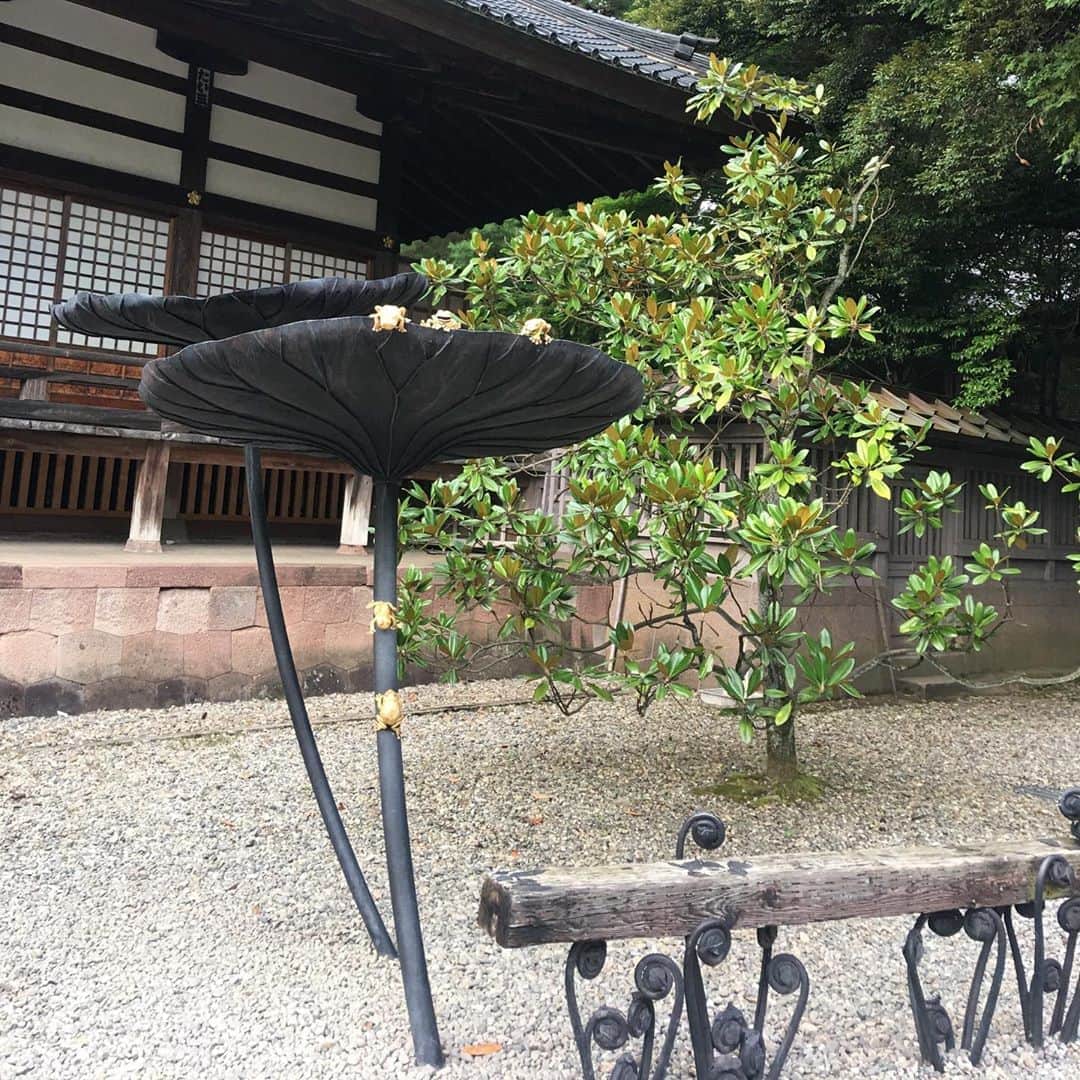 増山敬子さんのインスタグラム写真 - (増山敬子Instagram)「金沢では車移動もしてましたが、自転車での移動もしたの！ すっごく楽しかったよー！ 自転車って地元でしか乗らないもの！なんて認識だったけどこんなに旅先で自転車移動が楽しいなんて新しい発見で、そこから違う街でも自転車を借りるようになりました🚲 我が家は美術館から色んなところをみて金沢駅まで自転車移動を楽しみました💗特に子供達は、電動自転車に感動してました🥺✨✨ 二人を乗せて電動自転車をこいでた時期が懐かしいなぁぁ。」8月29日 19時57分 - keikomasuyama