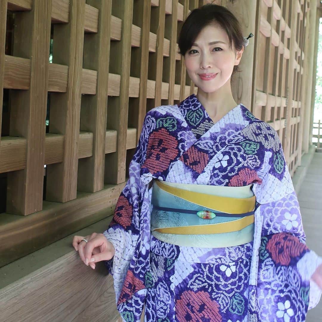 のインスタグラム：「#こんばんは ・ いつも#instagram をご覧頂いている 皆様、たくさんのフォロー 応援をいつもありがとうございます！ ・ ・ 皆様の応援、お陰様で #フォローワー 様が #10万人  に。  そして　 いいね👍やコメントも ありがとうございます。 とても励みになります。 コメントは毎回全て 楽しみに読ませて頂いております。 なかなか返信出来ませんが いつもありがとうございます。 ・ ・ これからも宜しくお願い致します。 ・ ・  #フォローワーさんありがとう  #いいね  #コメント  #感謝  #ありがとう  #励みになります  #thankyou  #follow  #インスタグラム  #浴衣 #絞り浴衣  #ユカタ  #ゆかた  #和  #日本の夏  #大人女子  #大人コーデ  #summer  #夏 #8月」