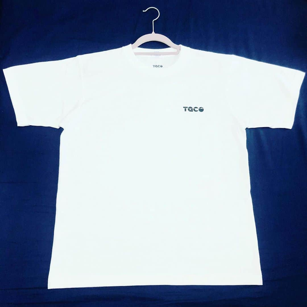 小川直毅さんのインスタグラム写真 - (小川直毅Instagram)「『Teco』からT-shirt発売します❗️ こだわり抜いた生地×可愛いデザイン 本日から1週間の予約販売限定カラー多数！まだまだ暑いんで是非お買い求め下さい^^  【予約販売】 8.28(金)〜9.4(金)まで予約販売受付中❗️  【購入方法】 プロフィール記載のオンラインストア ↓ トップページ左上メニュー一覧 ↓ Tシャツ  面倒な方はDMくれたら、 購入ページのURL送ります！  "肌触りが良いのに型崩れしない" ~質にこだわったタフなPremium T-shirt~  Tecoのロゴにカラーバリエーションをもたせて、シンプルなデザインに仕上げました。  【カラー】 White T-shirt ・Pink ・Black ・Blue ・Green  Black T-shirt ・White  【サイズ】※ユニセックス ・ＸＳ(女性向け) ・Ｓ ・Ｍ ・Ｌ  【価格】 ¥3980-(税込・送料込)  【品質】 ●綿100% コーマ糸 . #teco  #apparel  #fashion  #tshirt  #summer #ロゴt  #f4f」8月29日 20時03分 - naoki.ogawa