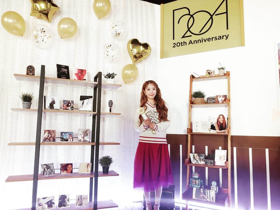 BoAのインスタグラム：「앨범부자😘 나도 다 없는거같은데..🙈」