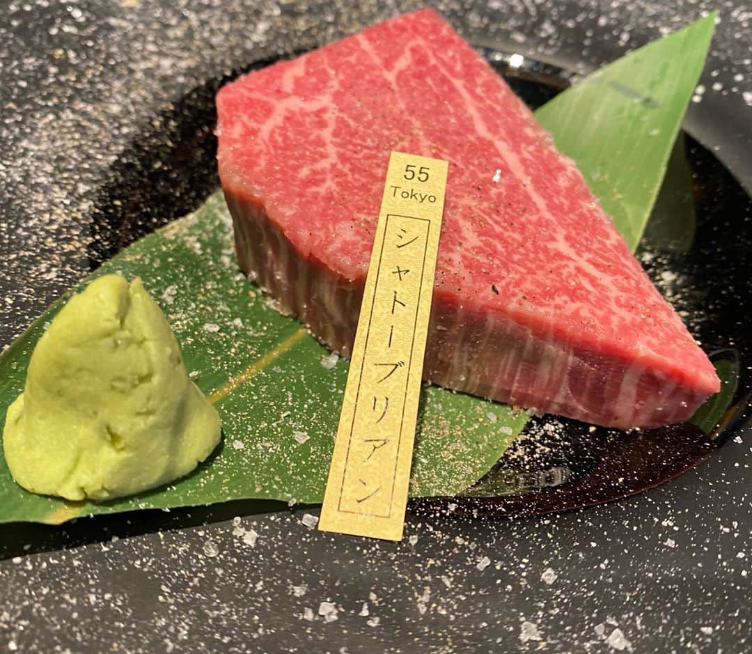 山本愛子さんのインスタグラム写真 - (山本愛子Instagram)「本日8月29日は…  や、き、に、く、の日ですね💓  #肉 #焼肉 #焼肉の日」8月29日 20時26分 - aikoyade1219