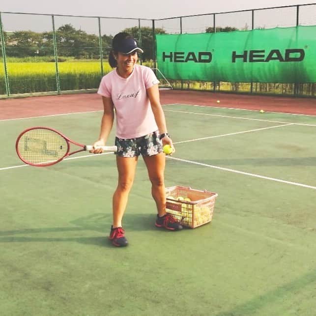 秋山みなみさんのインスタグラム写真 - (秋山みなみInstagram)「. . テニスウェアを提供してもらっているLoeufさんの instagramアカウントが出来たみたいなので ぜひ皆さんフォローしてね🥰 @loeuf_official  . . . #テニス #テニスウェア #loeuf #ルフ  #princetennis」8月29日 20時47分 - mi_nami43