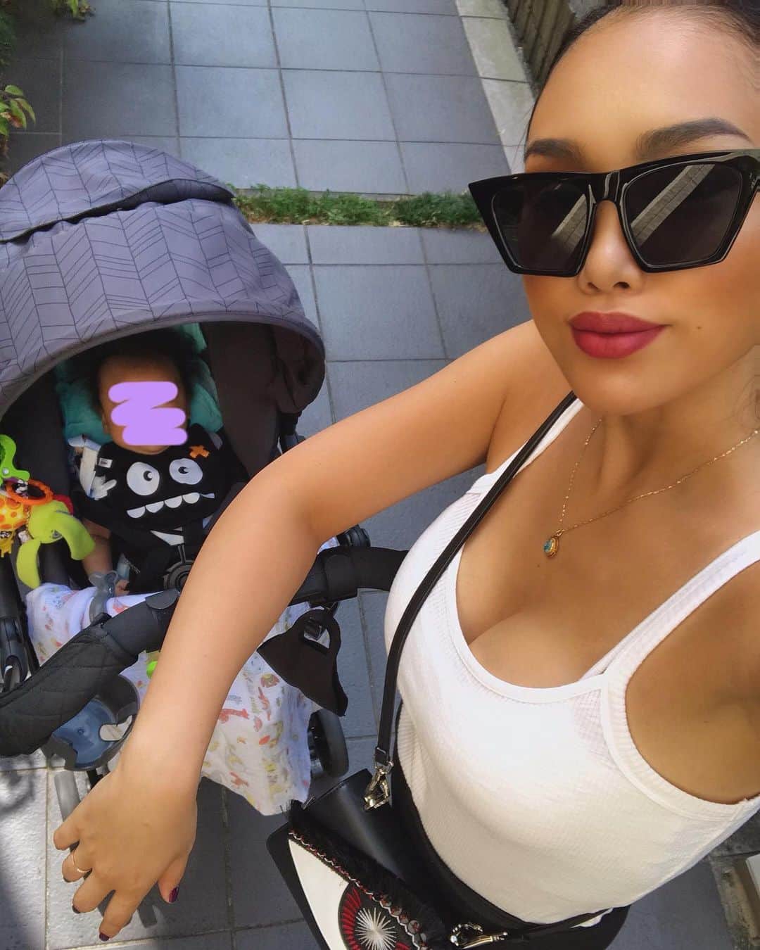 のインスタグラム：「mom's life💋」