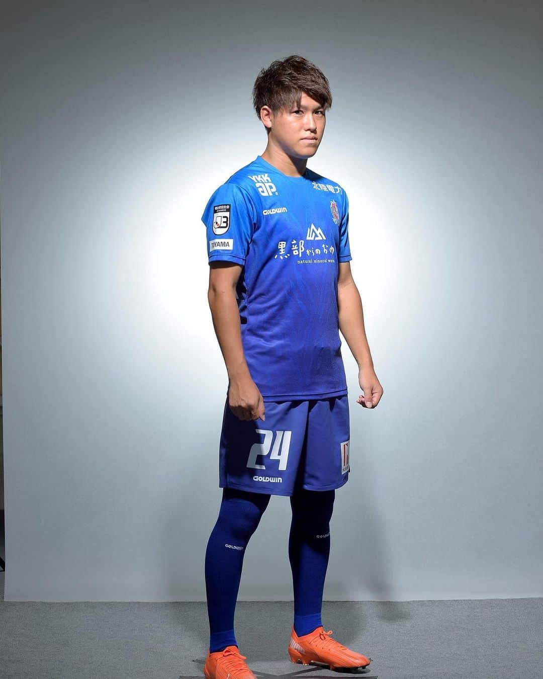 滝裕太のインスタグラム：「今日で21歳になりました！ 沢山のメッセージありがとうございます！ 清水エスパルス、カターレ富山の皆さんこれからも応援よろしくお願いします！  #滝裕太 #カターレ富山#清水エスパルス」