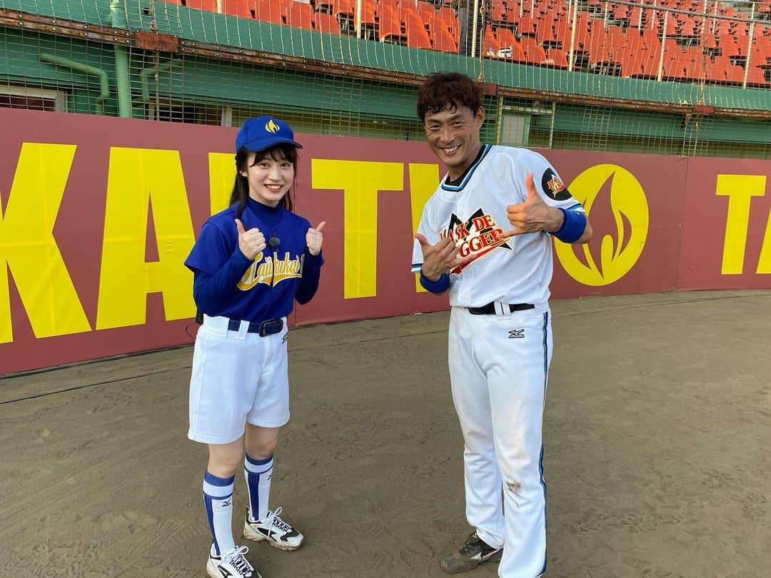 川上千尋さんのインスタグラム写真 - (川上千尋Instagram)「TBS「炎の体育会TV」﻿ 見てくださった皆さん﻿ ありがとうございました！！﻿ ﻿ ﻿ 大の阪神ファン﻿ NMB48の川上千尋です🐯﻿ ﻿ TVのロケをするだけでも夢みたいなのに、見渡せばレジェンド達がいらっしゃって本当に夢みたいな日でした！﻿ ﻿ そしてキッズ達がレジェンド達をノーヒットノーランに抑えたんです！！完全試合！！﻿ ﻿ 将来がすごく楽しみな3選手でした✨﻿ ﻿ 写真はお久しぶりに再会した﻿ いつもかっこいい桧山さん😋😊﻿ 出演者の皆さんと集合写真も撮っていただいて、宝物が増えました♡」8月29日 21時14分 - this_chihhi