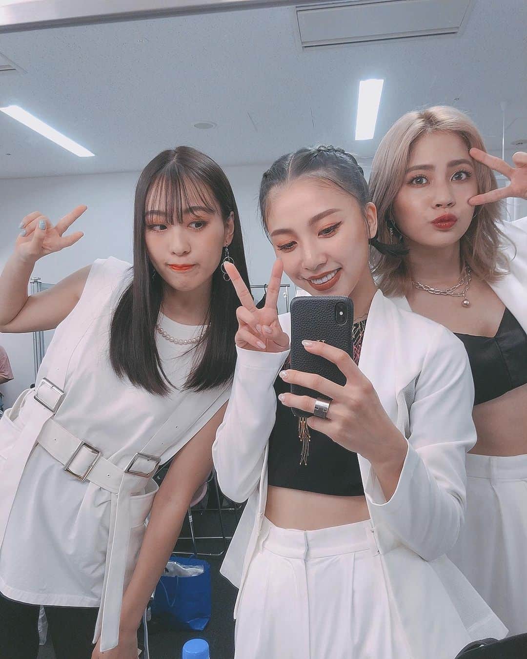 honoka のインスタグラム：「a-nation online 2020﻿ 見てくださった皆さんありがとうございました！﻿ 今年はオンラインでの開催でしたが、﻿ 毎年楽しみにしている夏の行事なので﻿ パフォーマンスできて良かったです💚﻿ ﻿ やっぱりライブしてる時が﻿ 1番幸せで楽しいなぁって改めて思いました🥺🔥﻿ ﻿ はやく皆さんと一緒に﻿ 同じ空気を吸って楽しめる時が来たらいいなぁ😭﻿ ﻿ コロナに負けないぞー！﻿ ﻿ しばらくはオンライン続きそうですが﻿ しっかり皆さんに気持ち届けられるように﻿ 頑張ります！！  #a_nation」