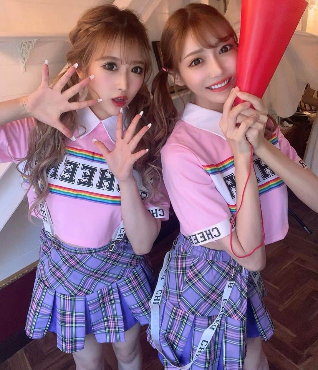 明日花キララのインスタグラム：「モモちゃんと双子ちゃん👧🏼🍑👧🏽 関コレぶり!!!❤︎」