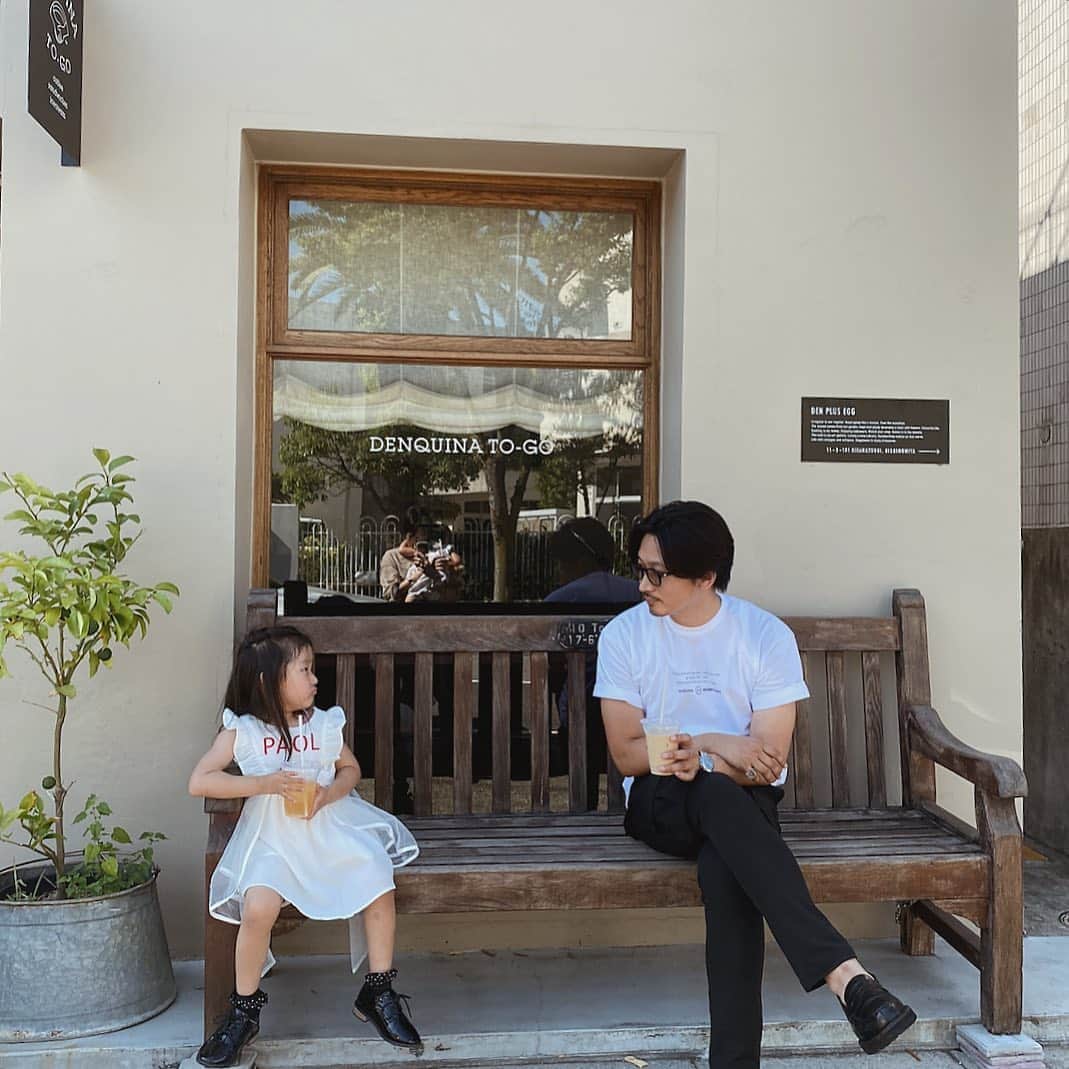 美生のインスタグラム：「#dadanddaughter 仲が宜しいようで♡」