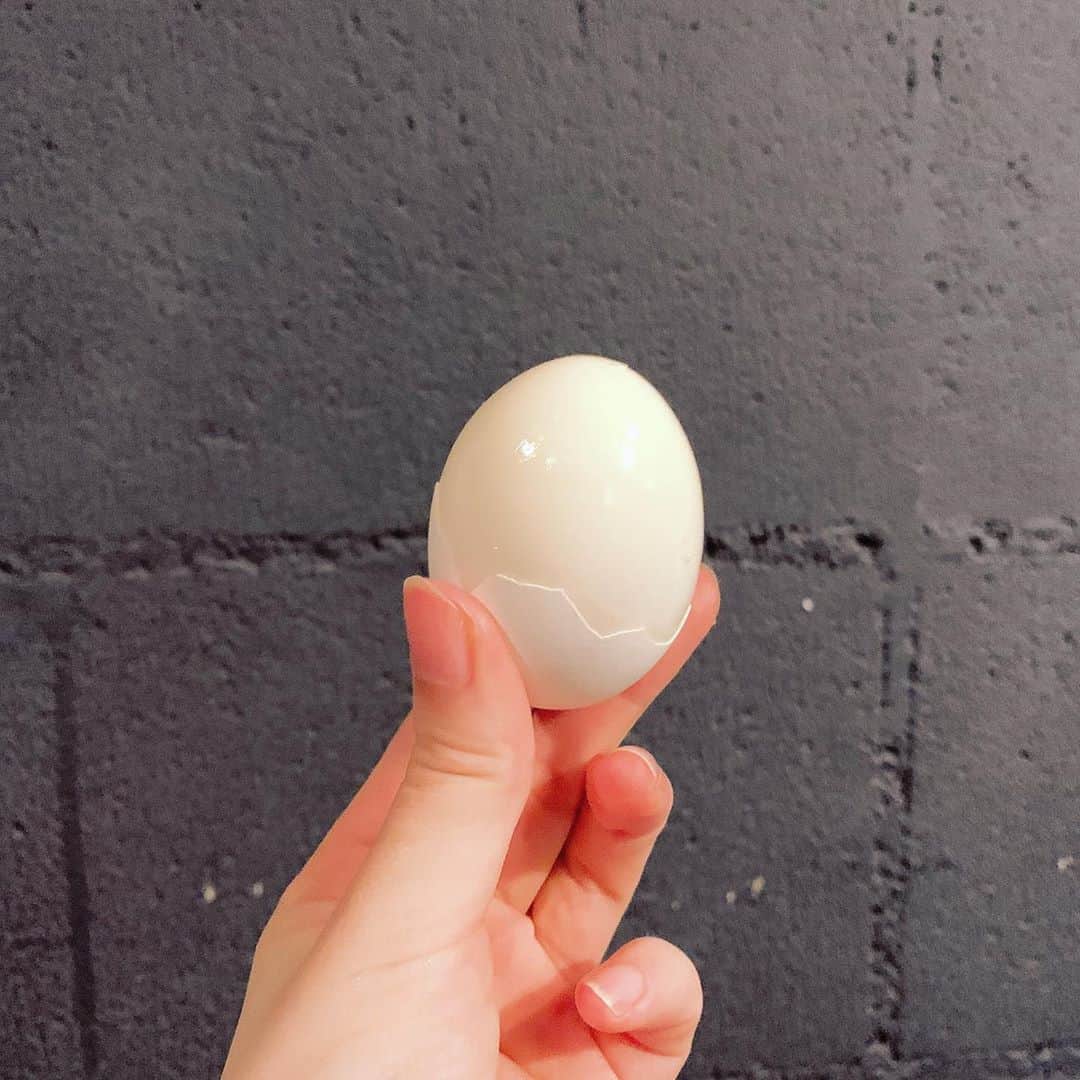 小倉月奏のインスタグラム：「❤︎ ・ ・ たまごっち。 ・ ・ ・ #egg #たまご #ゆでたまご #たまごっち」