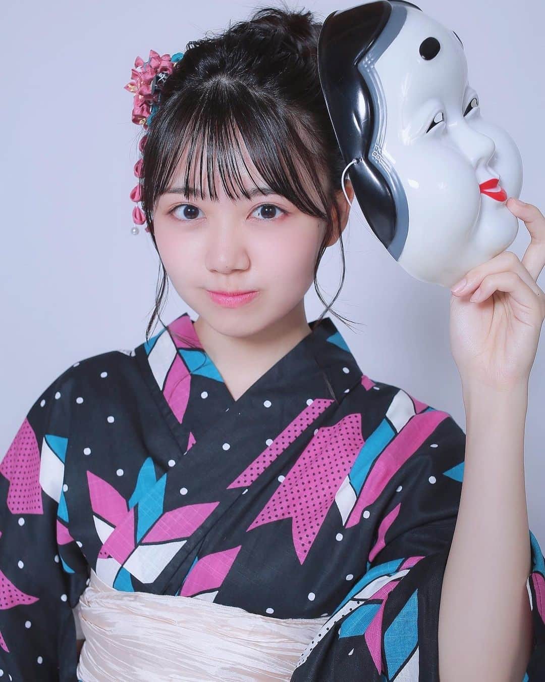 村上和叶さんのインスタグラム写真 村上和叶instagram 浴衣です 31日 ニコ生さんで夏祭りします よろしくお願いします 浴衣 浴衣ヘア お団子ヘア 夏祭り 8月29日 21時45分 Wakana Hkt48