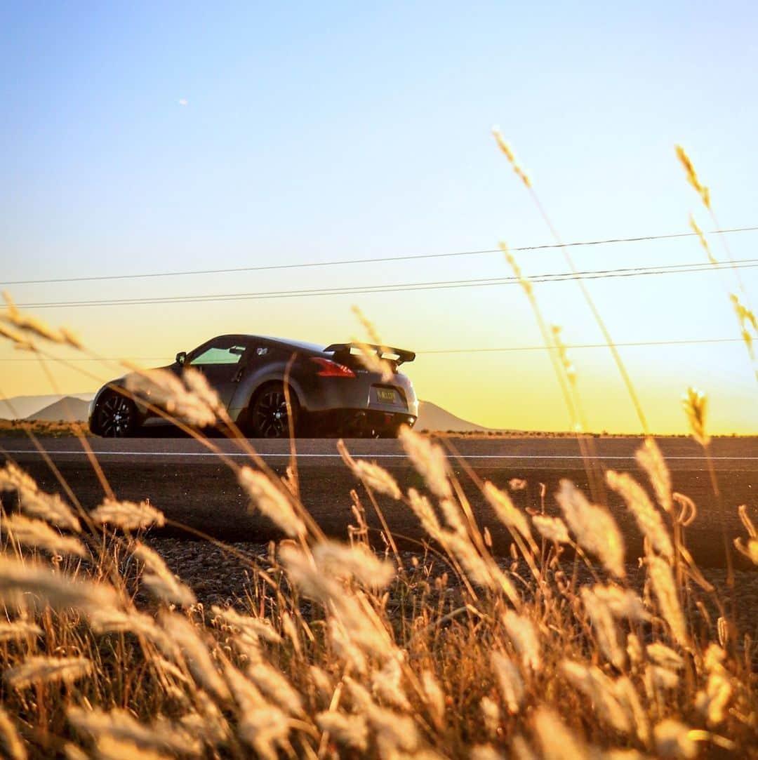 Nissanさんのインスタグラム写真 - (NissanInstagram)「Curiosity comes built-in. #Nissan370Z #370Z 📷 @tmr.media」8月29日 22時00分 - nissan