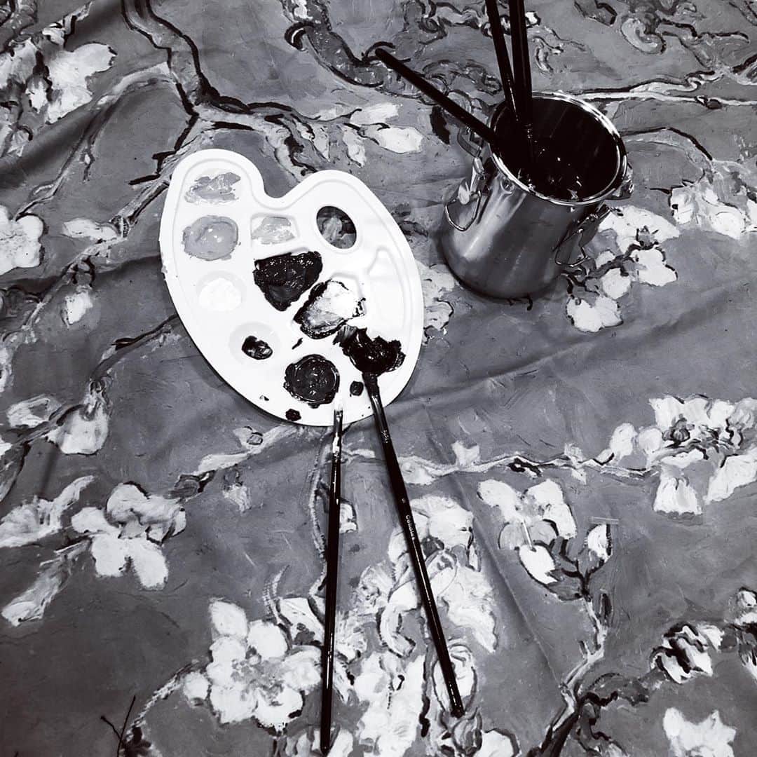 小笠原海さんのインスタグラム写真 - (小笠原海Instagram)「最近の家での過ごし方🖌🎨 気付いたら夜🙄」8月29日 21時57分 - 927_kai