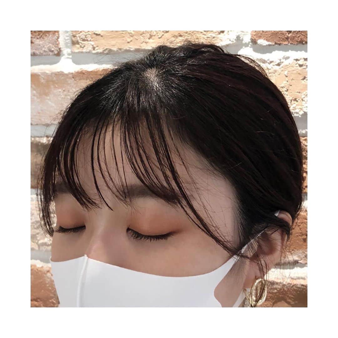 のインスタグラム：「【スタッフSさんのアイメイク】 . フルーツギャザリング シャポー船橋店を紹介してくださったスタッフSさんのアイメイクをご紹介いたします。 . <使用アイテム> . ◆NARS スマッジプルーフ  アイシャドーベース ◆ADDICTION アディクション ザ アイシャドウ マット 024M Dark Saffron ダークサフラン ◆BOBBI BROWN リュクス アイシャドウ ヒートレイ ◆THREE アートエクスプレッショニストマスカラ 02 FIRST IMPRESSION EYE  . . <アイメイクのポイント> . スタッフSさん「ラメ感のあるオレンジのアイシャドウにあわせてカラーマスカラで夏らしい鮮やかなメイクにしてみました。✨」 ------------------------------------ @fruitgathering.jp のリンクからブランドサイトにアクセスし、 「BRAND LIST」→気になるブランドのロゴを クリックすると、取扱店舗をチェックできます。 ------------------------------------ #fruitgathering #フルーツギャザリング #千葉県 #船橋 #船橋駅 #NARS #アディクション #ボビイブラウン #THREE #アイメイク #マスクメイク#おうち時間 #ライフスタイル #マスカラ #カラーメイク #美容 #beauty #コスメ #メイク #instagood #女子力 #makeup #化粧品 #夏 #cosmetics #ビューティー #cosme #make #メイク好きな人と繋がりたい #コスメ好きさんと繋がりたい」