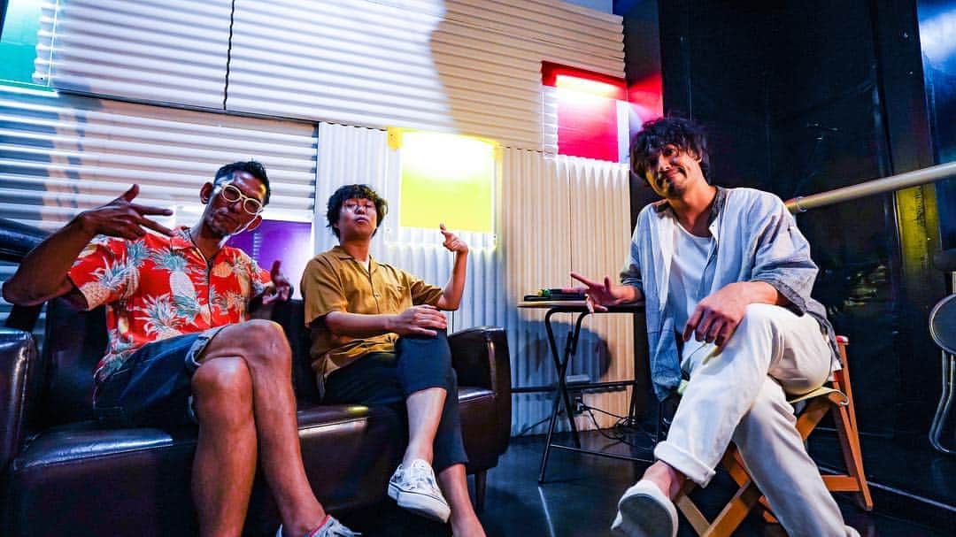 ISEKIのインスタグラム：「最高過ぎでしょ あー楽しかった✨ キマグレン時代コーナーが めちゃ笑った🤣  ラストのやつはまだ🤫 追加でスペシャルな告知も 近々あるのでお楽しみに👍✨  本当に観てくれて ありがとうー！！！  #大坂孝之介 #ヒデロー #ISEKI」