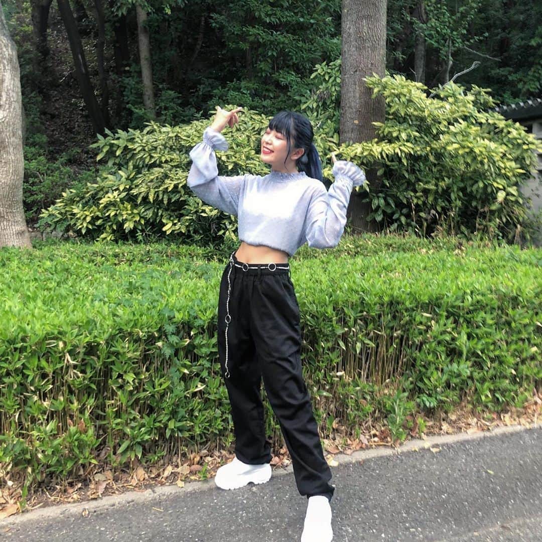 EON（梶野恵園）のインスタグラム：「﻿ ﻿ 今更やけど新衣装の全身です！！﻿ ﻿ ﻿ お腹がチラ見えしてます👀﻿  #wego #wegocode #ootd #code #codenate #ootdfashion  #wegoshinsaibashi」