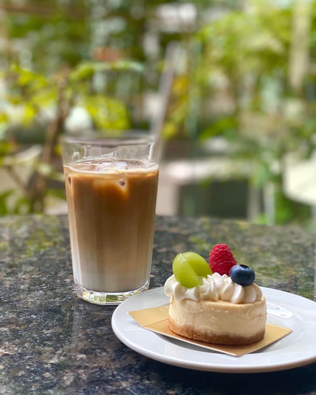 中西香菜のグルメインスタ