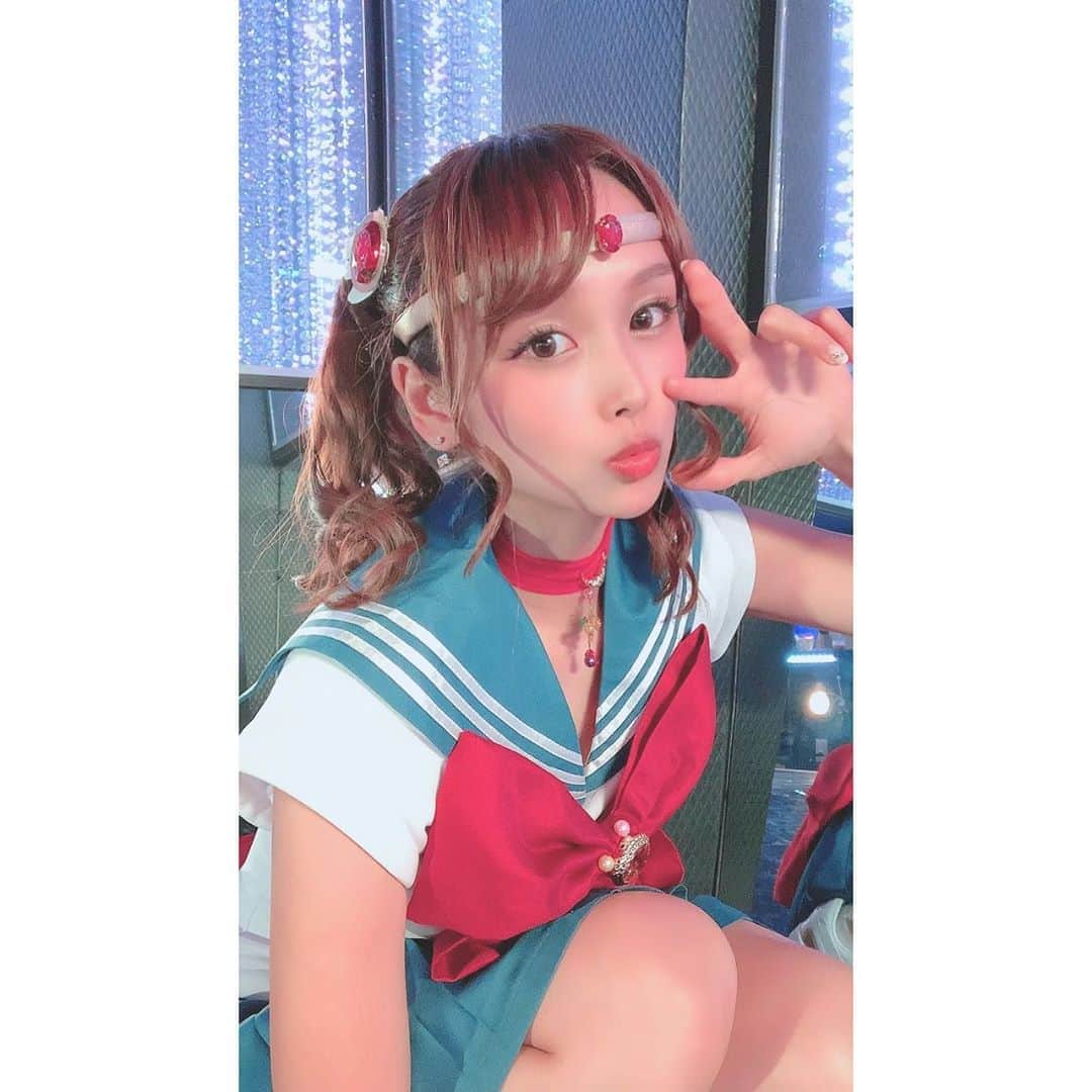 小池ジョアンナのインスタグラム：「推しは亜美ちゃんなんだけど、なりたかったのはセーラームーン❣️そしてまこちゃんがお姉ちゃんだったらなぁって思ってた✨ウラネプは永遠の憧れ😍  #セーラームーン #セーラームーンコスプレ #美少女戦士セーラームーン #美少女戦士セーラームーン25周年 #sailormoon #prettyguardiansailormoon #cosplay #cosplayer #cosplaygirl #cosplayphotography #cosplayphoto #sailormooncosplay #sailormooneternal」