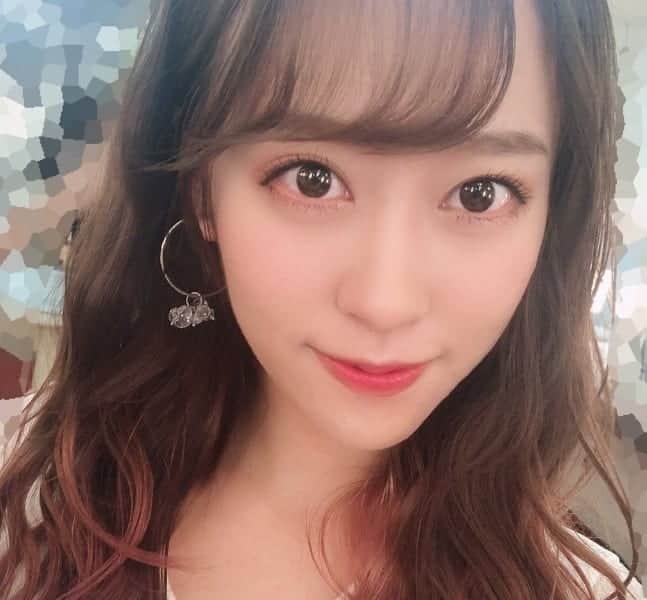 モーニング娘。'20のインスタグラム：「- . Σ(Дﾟ;/)/前髪！！！！！ . . #小田さくら . .」