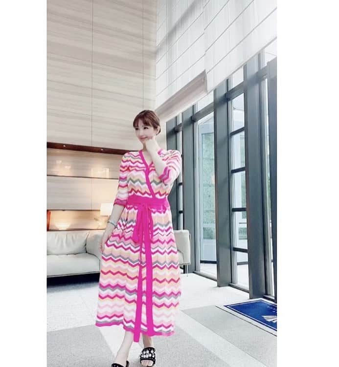 森下悠里さんのインスタグラム写真 - (森下悠里Instagram)「@starlabelofficialshop  新作ワンピ💛 - 前回のピンクのセトア大人気で あっという間に完売でした - こちらもオススメだよ💓 - 近日中に発売です✨✨ - #op #dress #starlabel #pink」8月29日 23時15分 - yuurimorishita