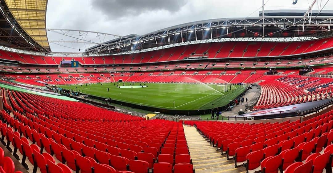 リヴァプールFCさんのインスタグラム写真 - (リヴァプールFCInstagram)「The stage is almost set 👌 #LFC #LiverpoolFC #Liverpool #CommunityShield」8月29日 23時42分 - liverpoolfc