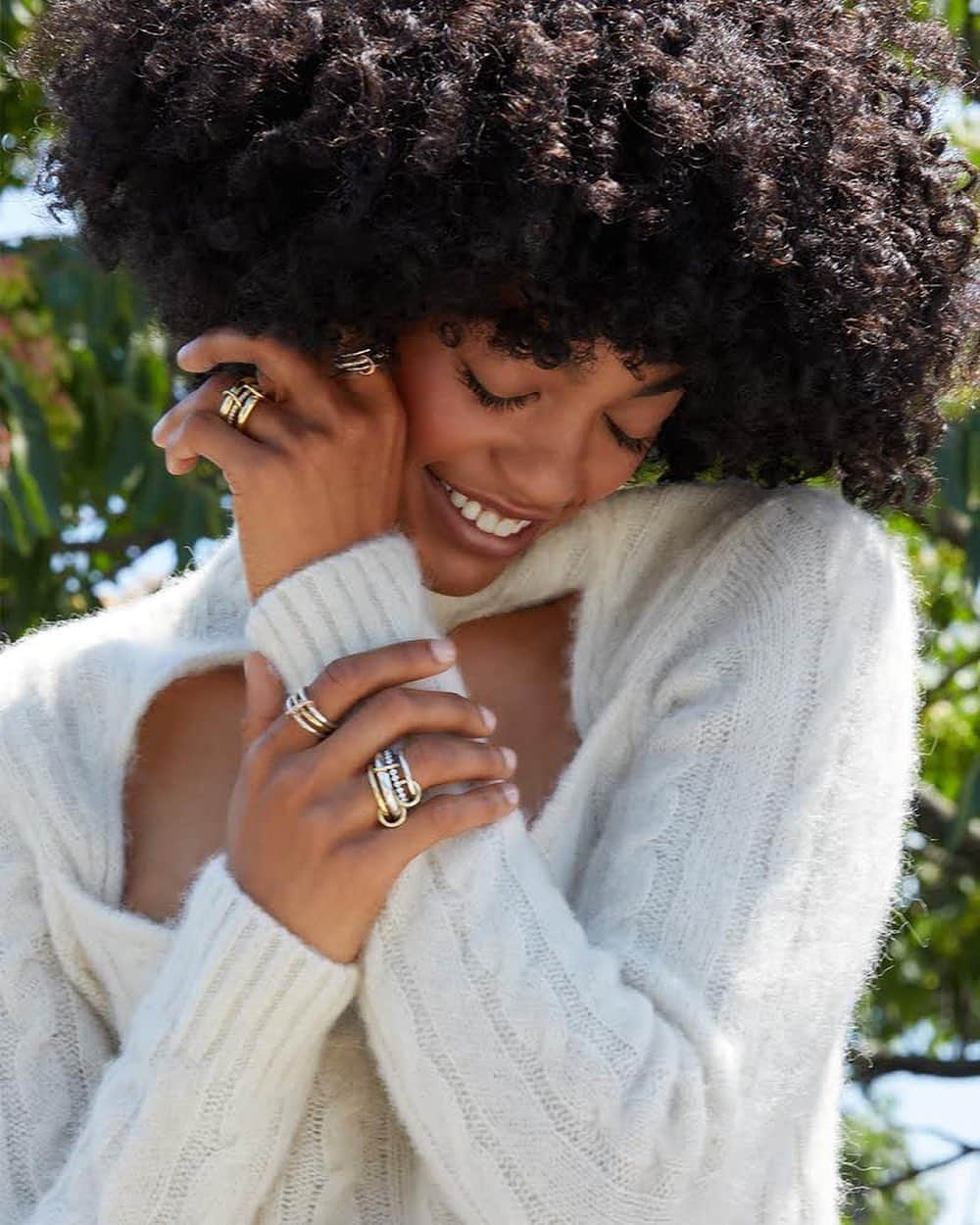 Saks Fifth Avenueのインスタグラム：「Why should your wrist get all the jewelry stacking fun? @spinellikilcollin rings let you hands layer up, too.」
