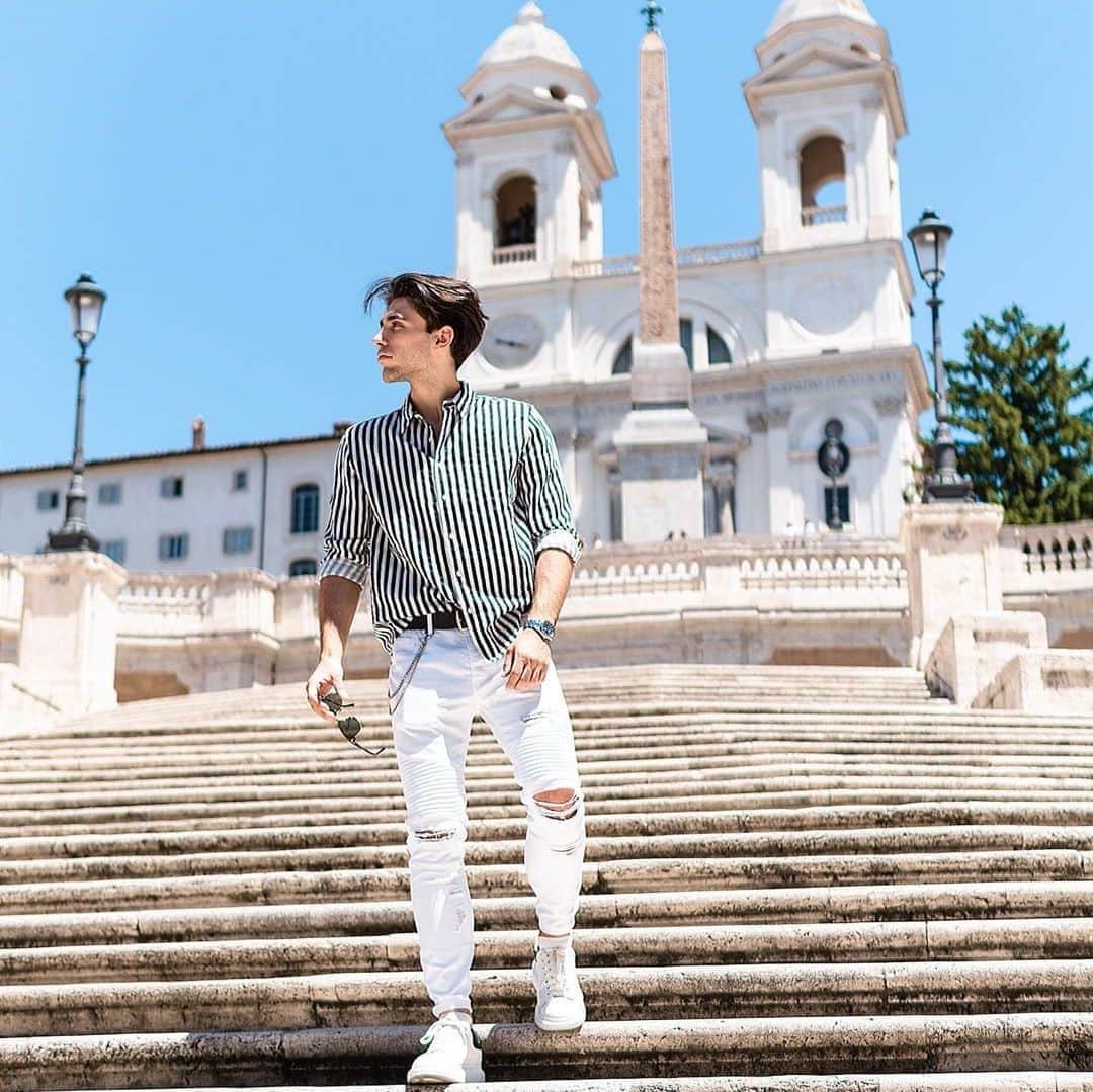 のインスタグラム：「Thank you @matteoabarbaria for showing us the beauty of Rome. What will be our next stop? Check our bio to learn more about our watches. #AlpinaWatches #Alpina #ReachYourSummit」