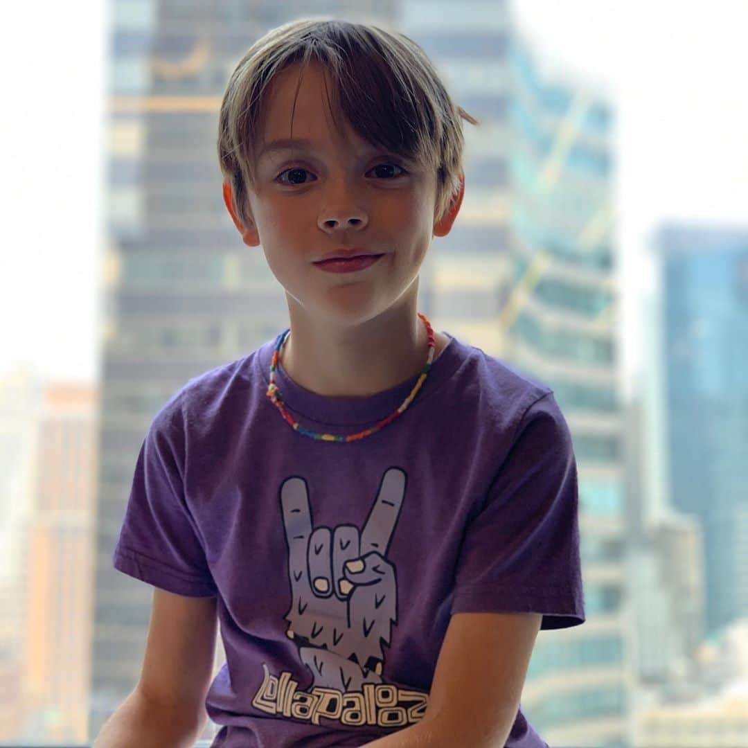 プリシラ・アーンのインスタグラム：「This sweet and smart young man, Burke Greenfield, has a podcast where he’s interviewed a few heavy hitters such as @am0slee and @thebandjoseph.  I’ve been lucky enough to join him for one!  We talk about how I’ve been spending my time during quarantine and life in Vancouver.  Link is in my bio! 🌈 #burkescoronacast」