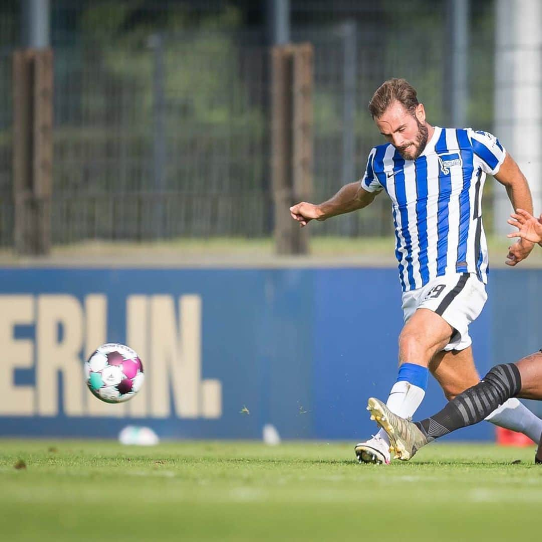 ヘルタ・ベルリンさんのインスタグラム写真 - (ヘルタ・ベルリンInstagram)「#BSCPSV 🔛  . . #testspiel #vorbereitung #preseason #eindhoven #berlin #fußball #HaHoHe #herthabsc」8月30日 0時44分 - herthabsc