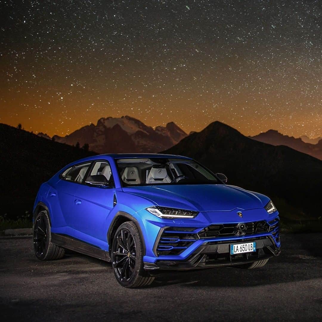 ランボルギーニのインスタグラム：「Time to #UnlockAnyRoad with #Urus or have #EveryDayAmplified with #HuracanEVOSpyder. The choice is yours: which one would you drive?  #Lamborghini #LamborghiniVersus」