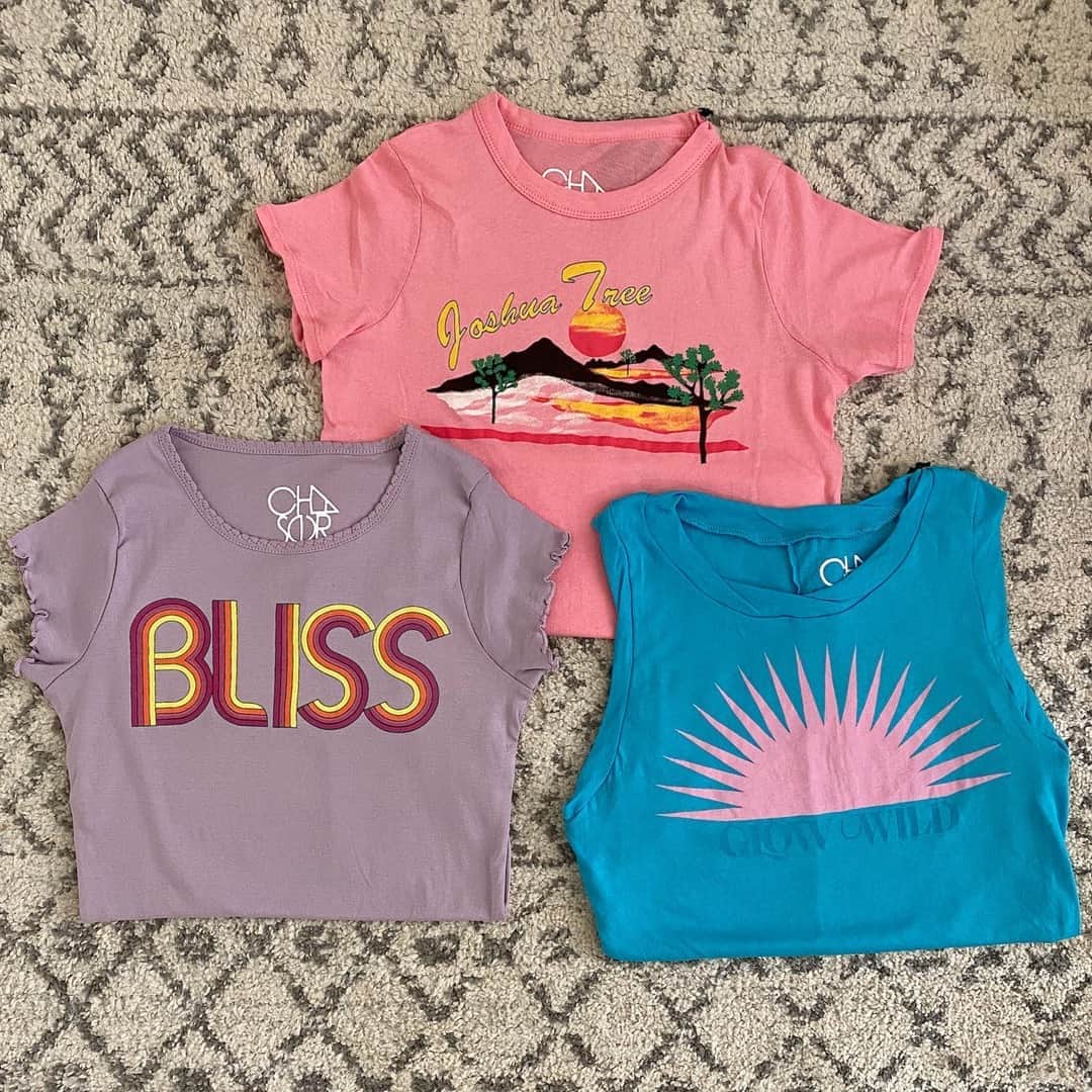 チェイサーのインスタグラム：「Pick your favorite💞 let us know⤵️ #chaserbrand #joahuatree #graphictee #bandtee #graphictank #graphictshirt Styles: CHA5276,CHA5301,CHA5286」