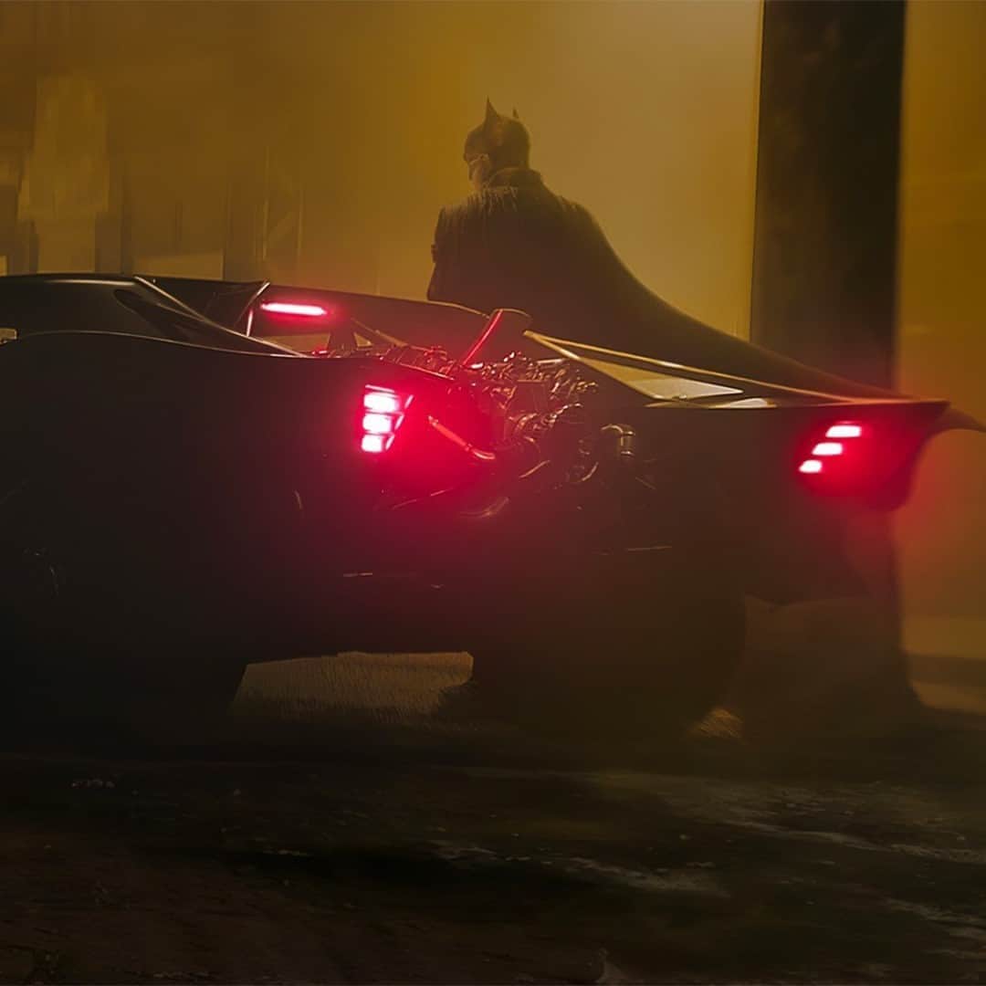 HYPEBEASTさんのインスタグラム写真 - (HYPEBEASTInstagram)「#hypeAF: With the recent debut of Matt Reeves’ ‘The Batman’ trailer, it seems that this film could be the franchise’s most grounded live-action film. The film sees Robert Pattinson portray the titular antihero and looks to dial back all the heavy artillery and action hero set-pieces to explore an unglamorous aspect of the vigilante. Check the link in bio for the full feature. Which was your favorite Batman movie?⁠ Photo: @warnerbrosentertainment」8月30日 1時05分 - hypebeast