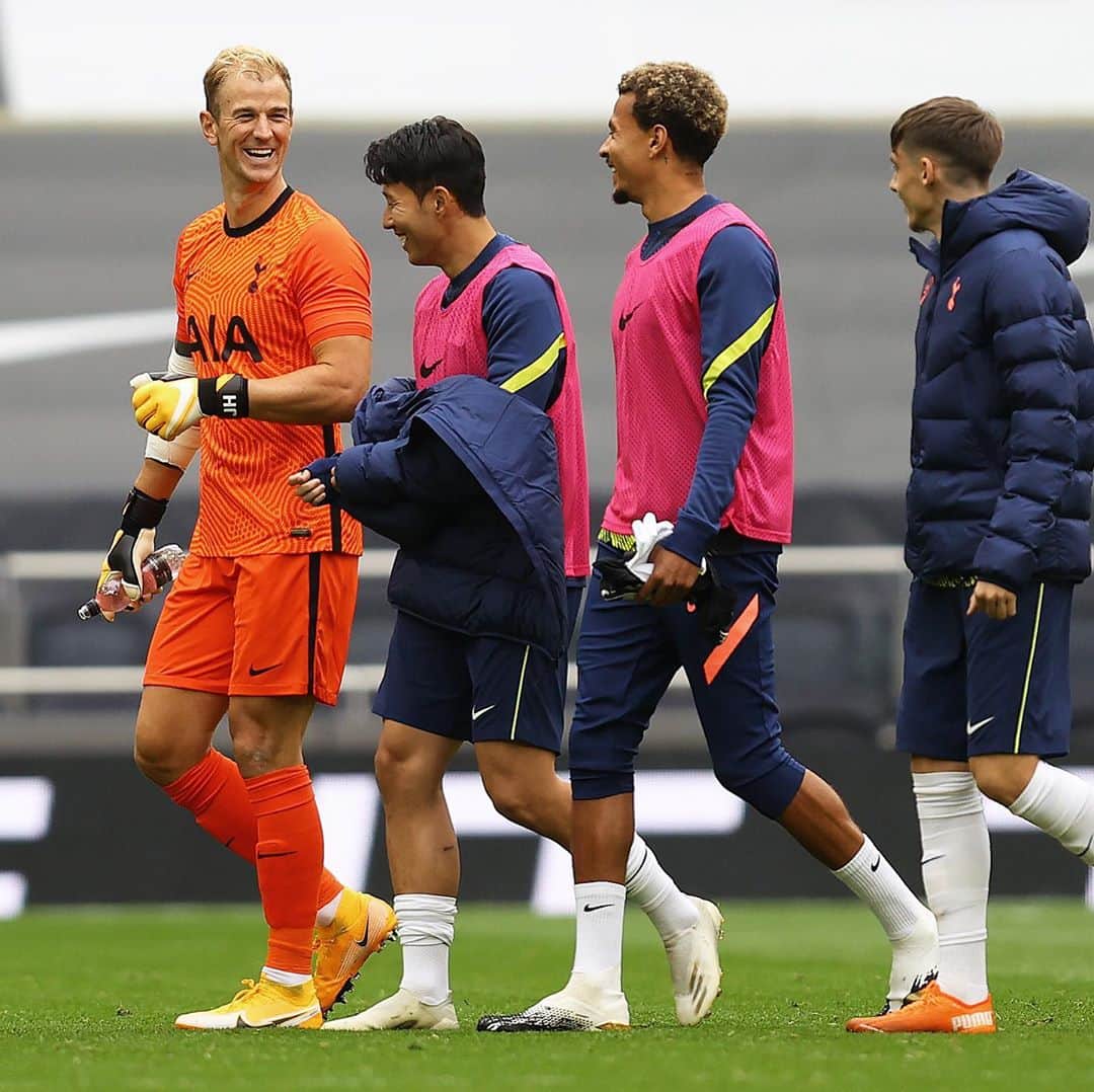 ジョー・ハートのインスタグラム：「2 games in 2 days ... good to get some minutes in. Not much action but important time spent with the team, gotta keep pushing 💪💪🤍」