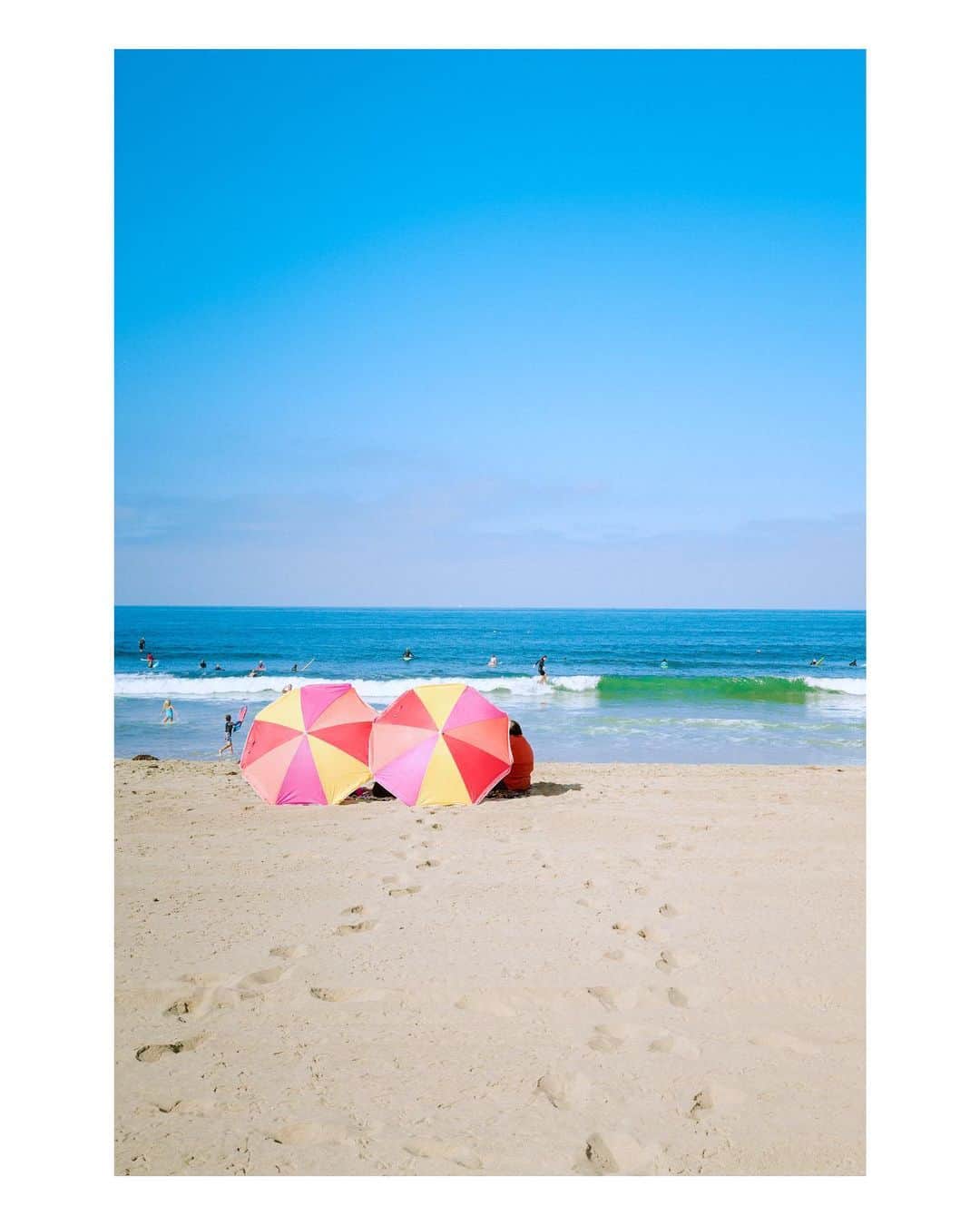 Pete Halvorsenのインスタグラム：「🏖🏖🏄‍♂️  . Leica Q2」