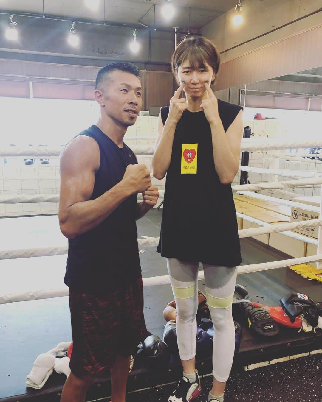 大友愛さんのインスタグラム写真 - (大友愛Instagram)「ぷにっとな😙  @takashikod   内山さんかっこよかったー🥊  今日は腕も背中も腹筋も 顔も筋肉痛😂  #ボクシング #内山高志　さん #cuteな兄貴 #YouTube  内山さんの腕すごぉ😳✨」8月30日 11時47分 - ai_dayooon