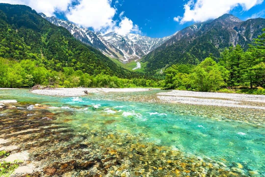 THE GATEのインスタグラム：「【 Kamikochi// #Nagano 】 Kamikochi, located in the city of Matsumoto in Nagano, is one of Japan’s representative mountain resorts.  l Over a million people visit annually to relax and enjoy nature.  l The suspension bridge extending across the Azusa River, Kappa Bridge, is a must-visit. . ————————————————————————————— ◉Adress 4468 Azumikamikochi, Matsumoto, Nagano ————————————————————————————— Follow @thegate.japan for daily dose of inspiration from Japan and for your future travel.  Tag your own photos from your past memories in Japan with #thegatejp to give us permission to repost !  Check more information about Japan. →@thegate.japan . #japanlovers #Japan_photogroup #viewing #Visitjapanphilipines #Visitjapantw #Visitjapanus #Visitjapanfr #Sightseeingjapan #Triptojapan  #粉我 #Instatravelers #Instatravelphotography #Instatravellife #Instagramjapanphoto #Kamikochi #Summerresort #避暑勝地 #피서지 #lugardeveraneo #hiking #하이킹 #excursionismo #mengembara」