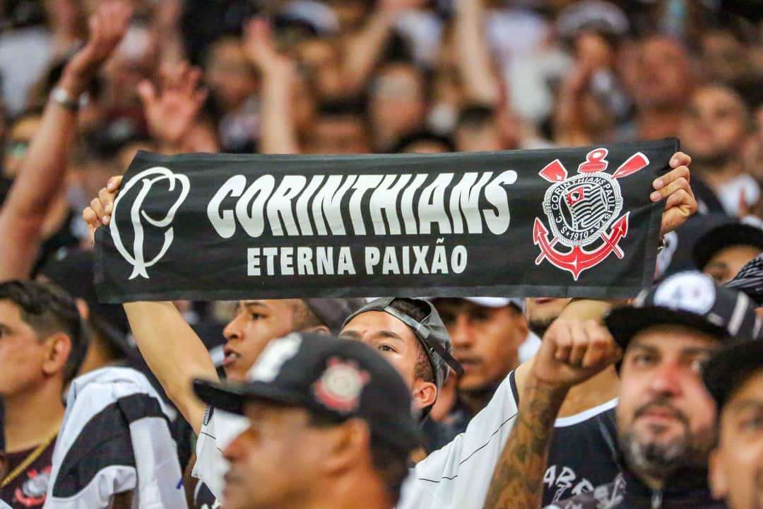 コリンチャンスさんのインスタグラム写真 - (コリンチャンスInstagram)「Hoje tem Corinthians, Fiel! Dia de Majestoso! ⚫⚪⠀ ⠀ ⚽ São Paulo x Corinthians⠀ 🏆 @Brasileirao ⠀ ⏰ 11h⠀ 🏟 Morumbi⠀ 📺 @canalpremiere ⠀ ⠀ 📸 Bruno Teixeira⠀ ⠀ #SAOxSCCP #VaiCorinthians #BMG #Nike #EstrellaGalicia #CorinthiansEPositivo #Matrix #Midea #Poty #Serasa #Orthopride #CartãodeTodosCorinthians #AleCombustíveis #DoTerra #Hapvida #GaleraBET」8月30日 12時01分 - corinthians