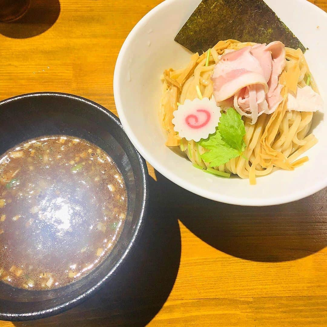 リンさんのインスタグラム写真 - (リンInstagram)「気になってたお店食べに行けました！ 美味でした！！ #池袋 #狸穴  #ラーメン大好き #ラーメン女子 #濃厚魚介つけ麺」8月30日 13時06分 - lynn.06.01