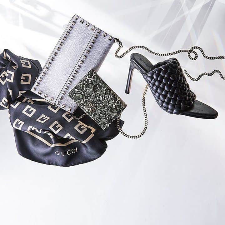 GILTのインスタグラム：「Prepare your closet. This sale’s got it all: #BottegaVeneta, #Gucci, #Valentino and more. Tap to shop.」