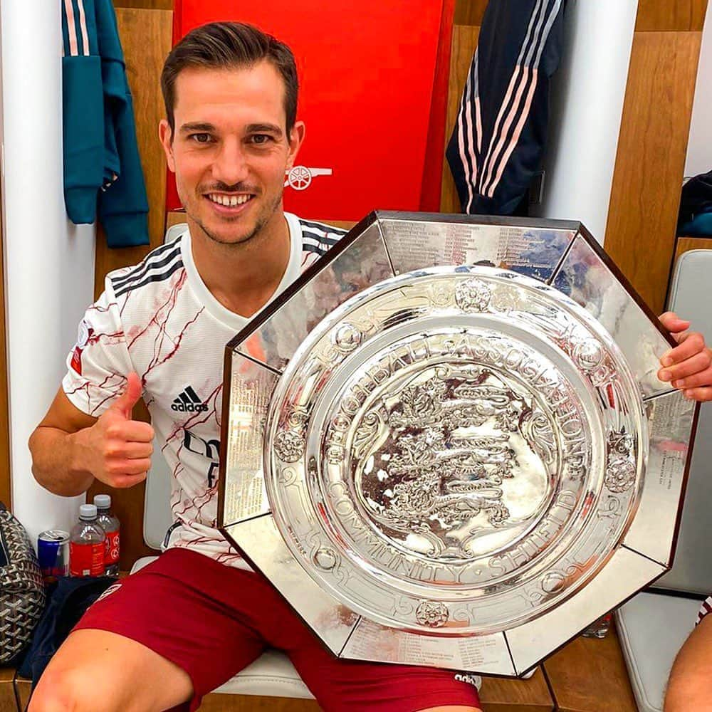 セドリック・ソアレスさんのインスタグラム写真 - (セドリック・ソアレスInstagram)「YES! We did it! What an amazing way to start the season! C'mon you Gunners! 🏆🔴⚪ #Arsenal #CommunityShield #Winners #Final #Wembley #COYG」8月30日 5時05分 - cedricsoares41