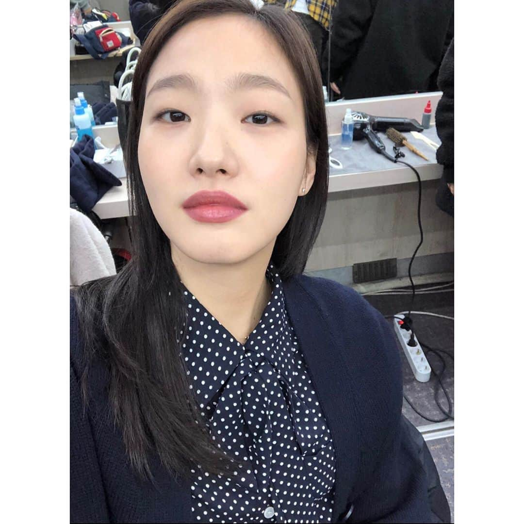 キム・ゴウンさんのインスタグラム写真 - (キム・ゴウンInstagram)「그때 그 시절 미수의 오버립💄  ..모두 힘내자요🖤」8月30日 5時40分 - ggonekim