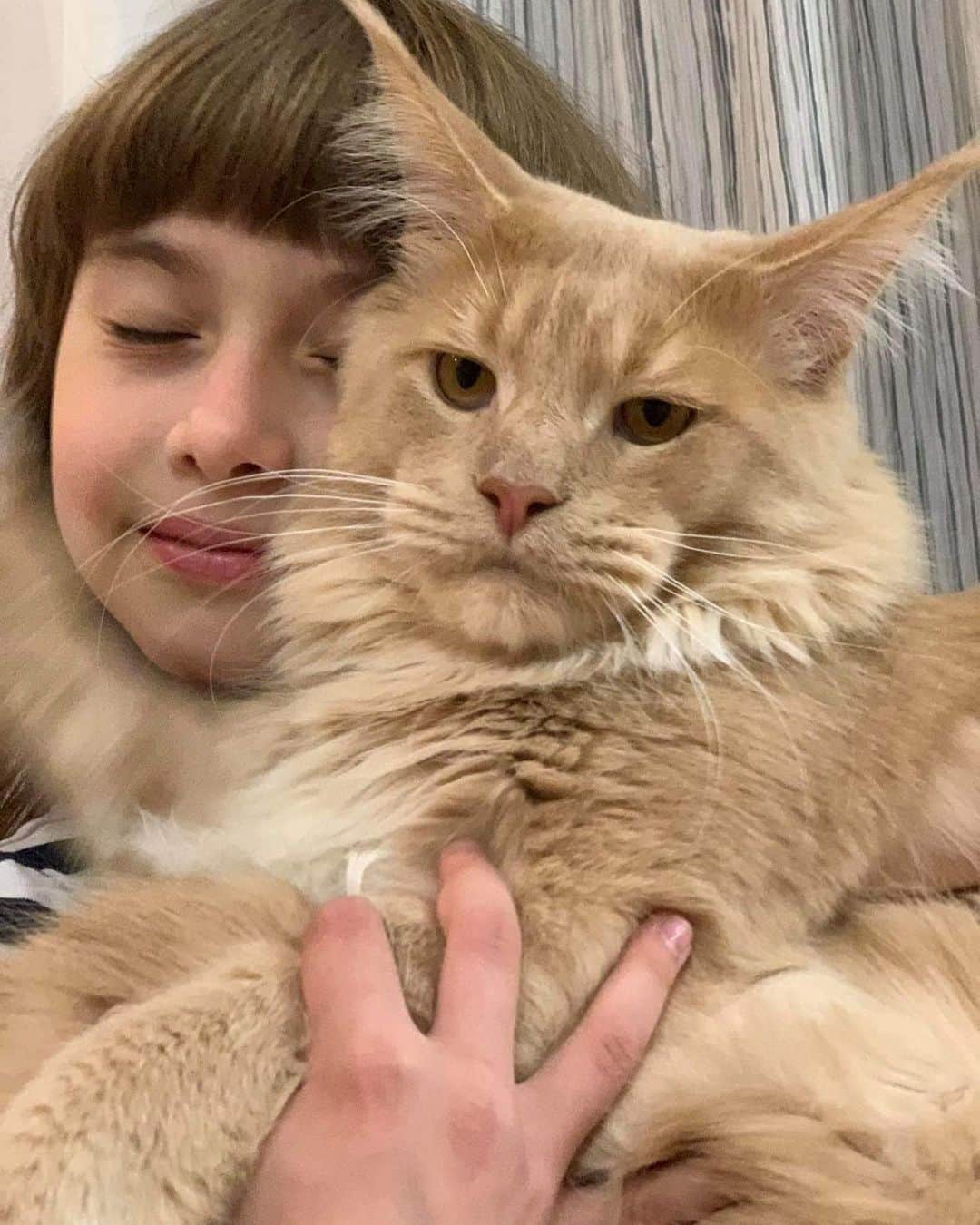 のインスタグラム：「Наш замечательный выпускник Архимед❤️ и его чудесная семья🤗 желают всем хороших выходных✨」