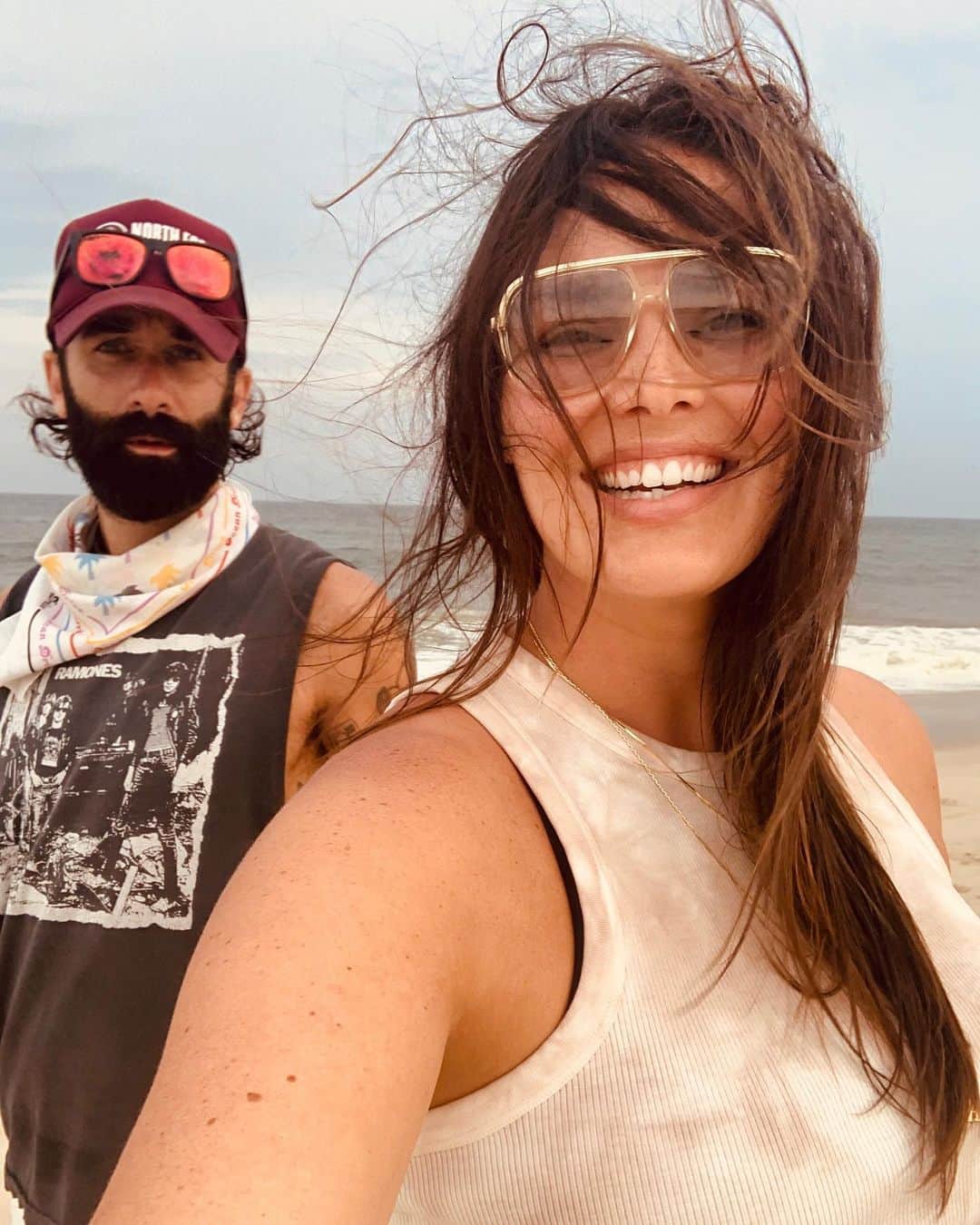 キャンディス・ハフィーンのインスタグラム：「#HUFFPOW 🤙🤙」
