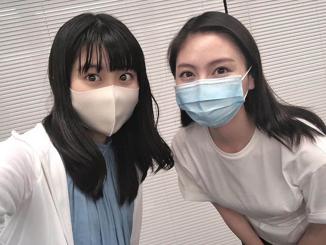 朝日奈芙季さんのインスタグラム写真 - (朝日奈芙季Instagram)「.﻿ 👭💗 史ちゃんとのインスタライブ﻿ 観に来てくださった方、﻿ ありがとうございました☺︎！﻿ ﻿ 今回は、お互いのクイズを出し合ったり、﻿ 食レポ対決をしました！！﻿ 4ポイント取れて嬉しいなぁ〜✌︎✌︎﻿ ﻿ みなさん、楽しんでいただけましたか？？﻿ ﻿ ﻿ 食レポ対決のアボカドと﻿ プリンとっっても美味しかった😻﻿ ﻿ ﻿ アーカイブも残っているので、﻿ 是非見てください！！🤍💛﻿ @fumi_takizawa_official﻿ ﻿ ﻿ #史ちゃんと﻿ #企画考えるの﻿ #楽しい﻿ #☺️☺️☺️﻿」8月30日 7時36分 - fuki_asahina_official