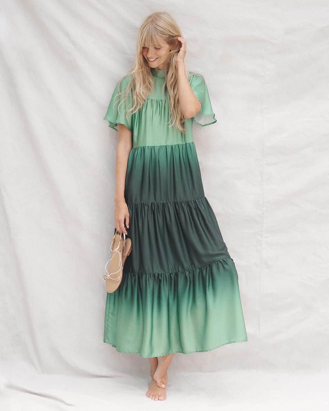 Anthropologieさんのインスタグラム写真 - (AnthropologieInstagram)「In cascading tiers of emerald, this dip-dyed stunner is *certainly* a gem 💚 (link in bio to shop)」8月30日 8時04分 - anthropologie