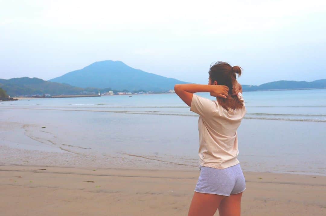 ほなみのインスタグラム：「. 素敵な日曜日を🌞 . 自然と動けてる感じ調子良い🍃 .」