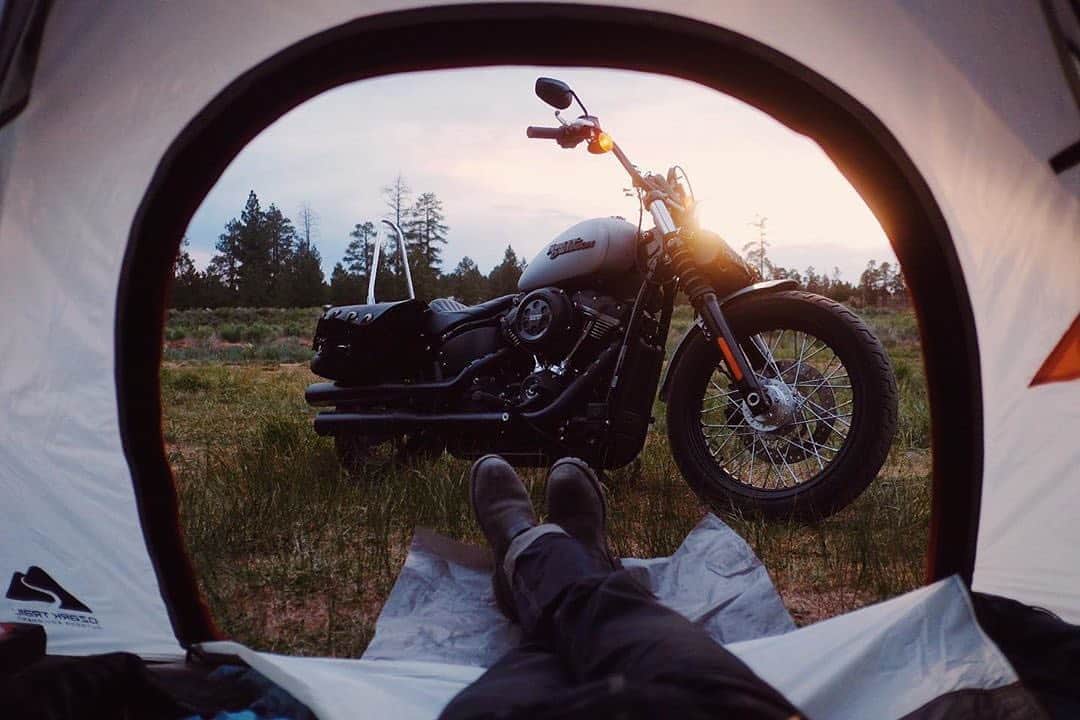 Harley-Davidsonさんのインスタグラム写真 - (Harley-DavidsonInstagram)「A room with a view.  Need some ride ideas? Hit the link in our bio to download the #HarleyDavidson App for ride challenges, epic routes and more.」8月30日 8時42分 - harleydavidson
